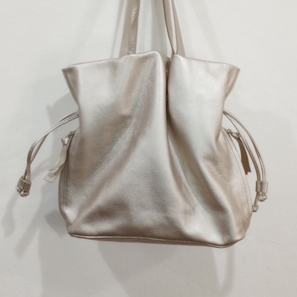 Tote Le Monde Champagne Gold Roma Cinch Soft Pebbled Leather Bag Purse - Nice! - Picture 6 of 15
